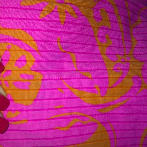 ❌SOLD❌ Lily Pulitzer Pink and Orange Shorts - Picture 8 of 8